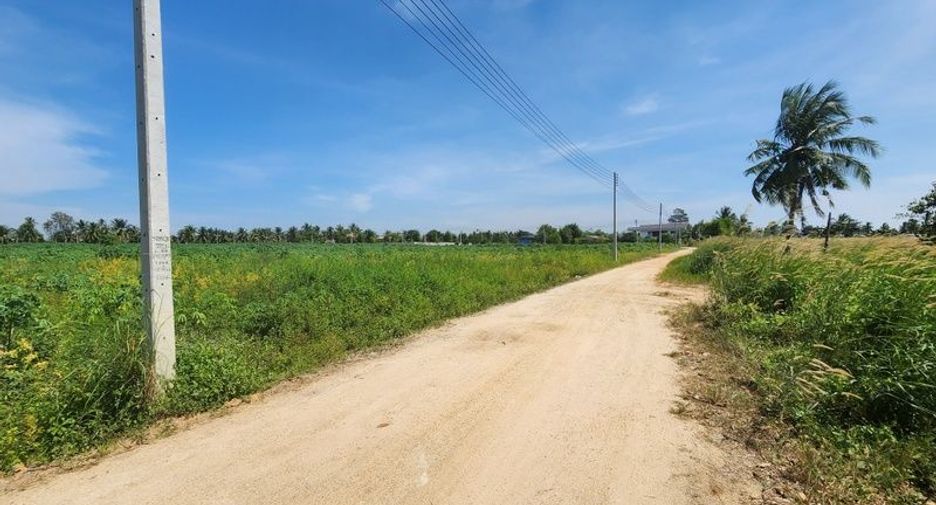 出售 土地 在 Bang Lamung, Chon Buri