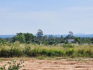 出售 土地 在 Bang Lamung, Chon Buri