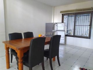 Reihenhaus zur Miete mit 3 Zimmer in Wang Thonglang, Bangkok