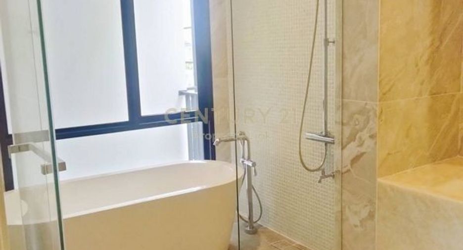 Casa en venta de 3 habitaciones en Yan Nawa, Bangkok