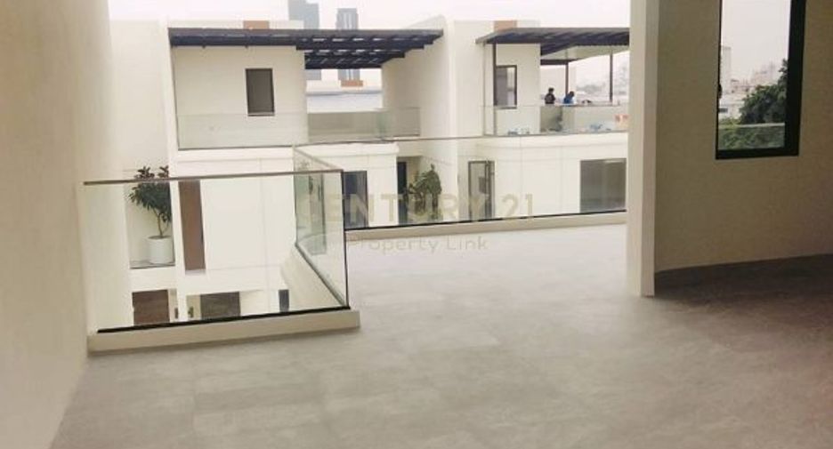 Casa en venta de 3 habitaciones en Yan Nawa, Bangkok