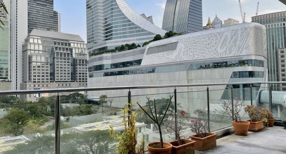 Wohnung zur Miete mit 2 Zimmer in Pathum Wan, Bangkok