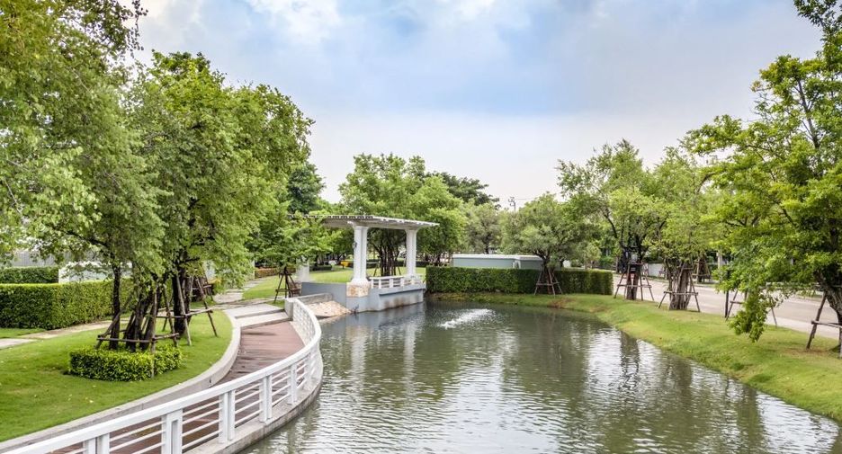 For sale 4 ベッドルーム house in Khlong Sam Wa, Bangkok