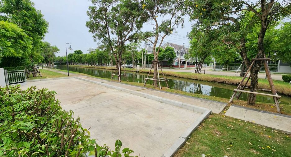 For sale 4 ベッドルーム house in Khlong Sam Wa, Bangkok