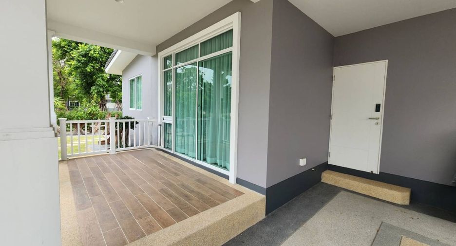 For sale 4 ベッドルーム house in Khlong Sam Wa, Bangkok