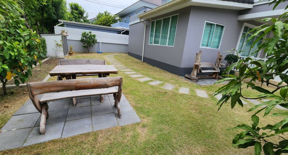 For sale 4 ベッドルーム house in Khlong Sam Wa, Bangkok
