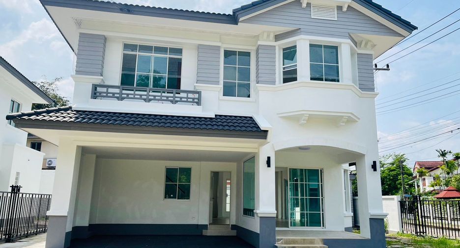 For sale 4 Beds house in Mueang Pathum Thani, Pathum Thani