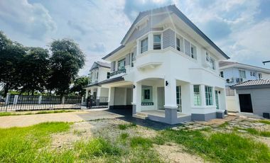 出售 4 卧室 独立屋 在 Mueang Pathum Thani, Pathum Thani
