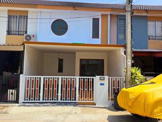For sale 3 bed townhouse in Phra Samut Chedi, Samut Prakan