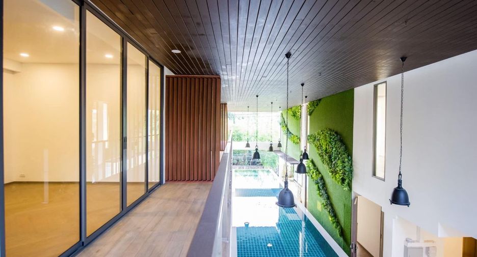 For sale 2 bedrooms condo in Watthana, Bangkok