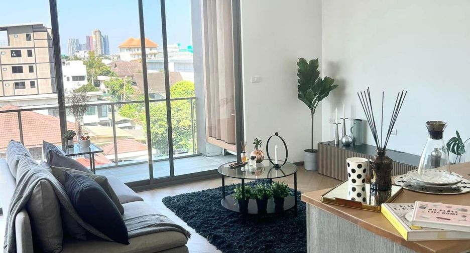 For sale 2 bedrooms condo in Watthana, Bangkok