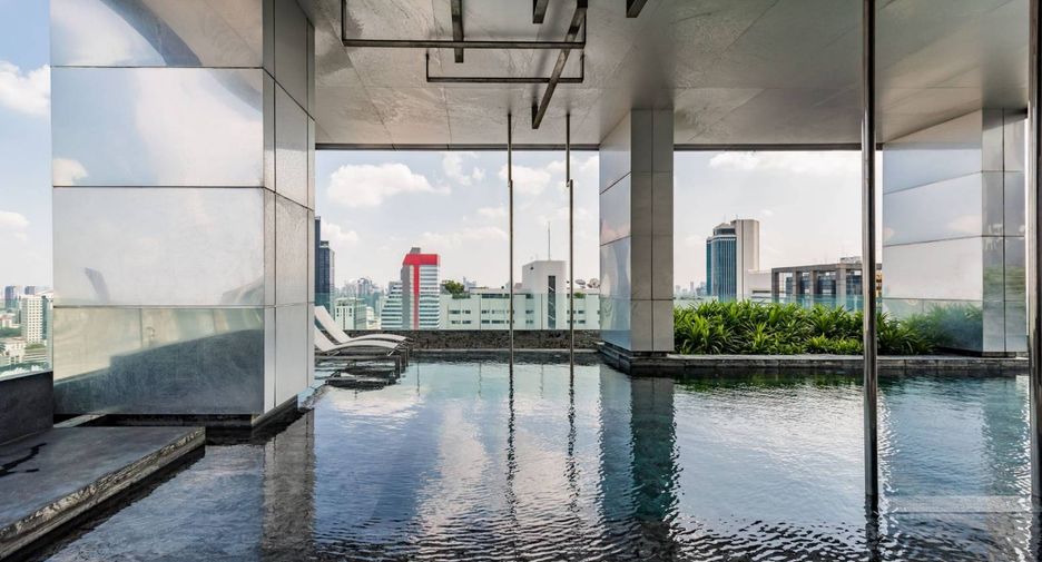 À vendre 2 chambres condo à Bang Rak, Bangkok