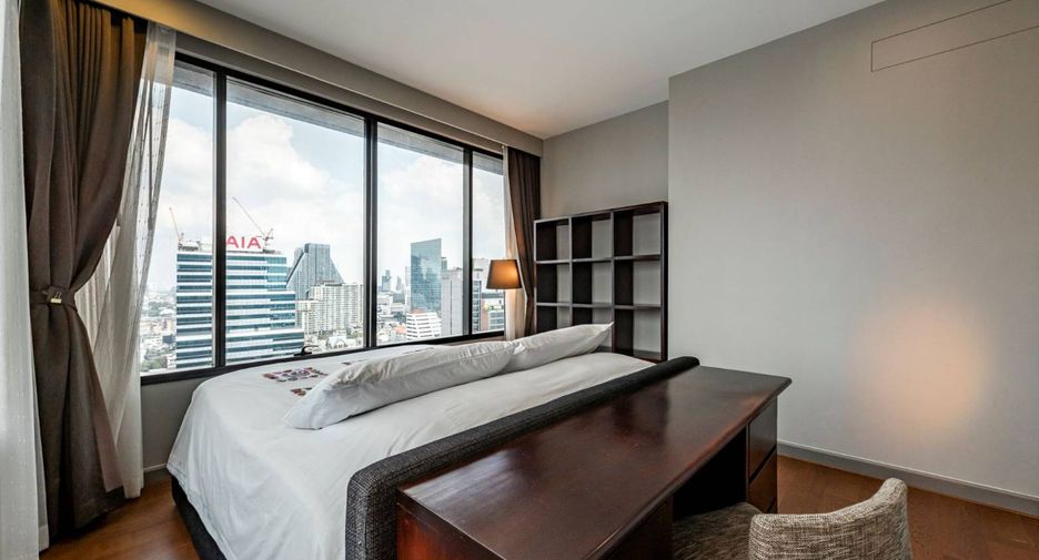À vendre 2 chambres condo à Bang Rak, Bangkok