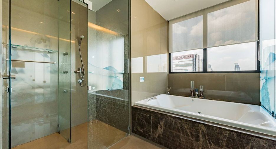 À vendre 2 chambres condo à Bang Rak, Bangkok
