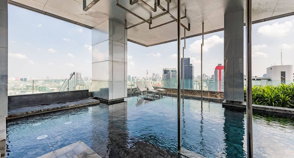 À vendre 2 chambres condo à Bang Rak, Bangkok
