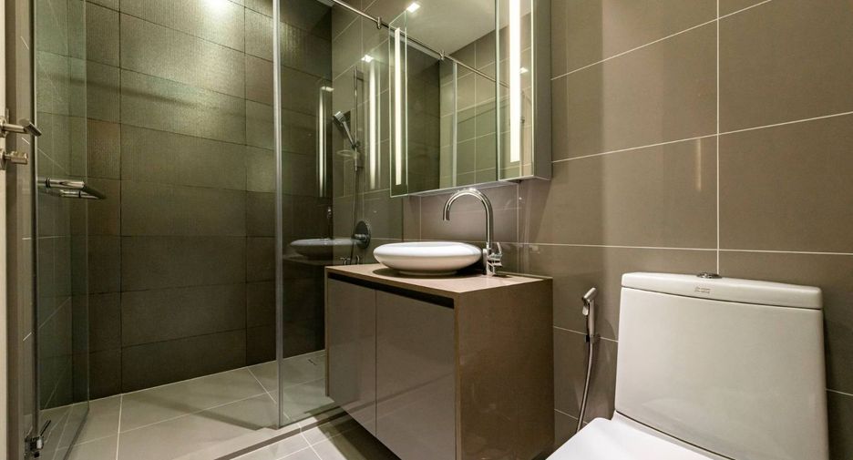 À vendre 2 chambres condo à Bang Rak, Bangkok