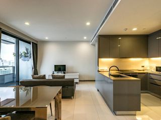 Condo en venta de 2 habitaciones en Bang Rak, Bangkok