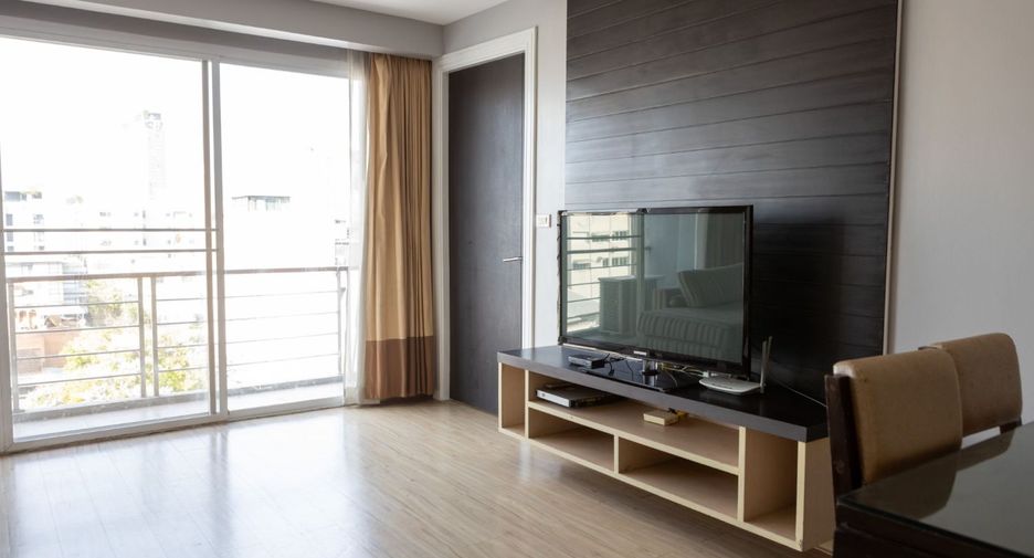 For rent 2 bedrooms condo in Watthana, Bangkok