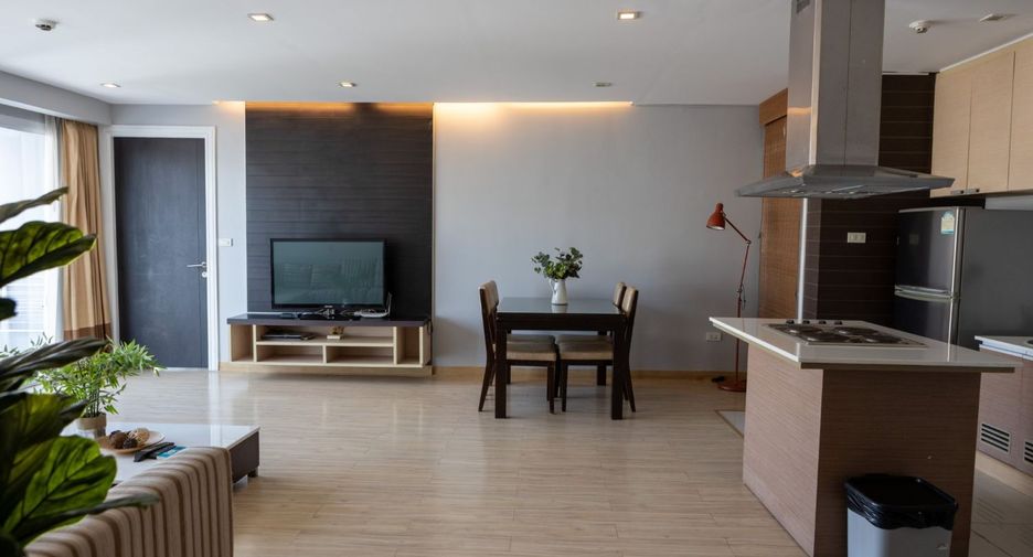 For rent 2 bedrooms condo in Watthana, Bangkok