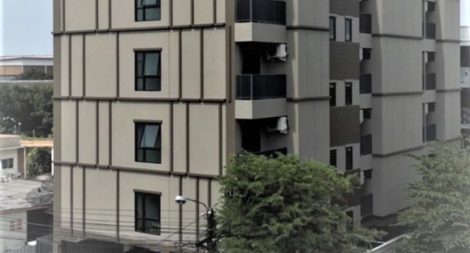 À vendre 36 chambres appartement avec services à Lat Phrao, Bangkok