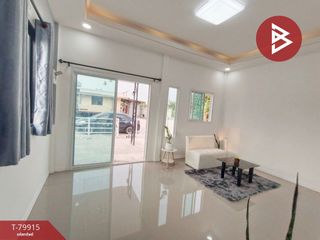 For sale 2 bed townhouse in Ban Bueng, Chonburi