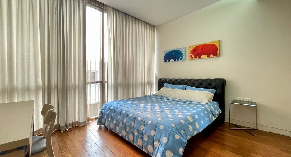 For rent 2 bedrooms condo in Khlong Toei, Bangkok