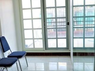 For sale 4 bedrooms townhouse in Khlong Toei, Bangkok