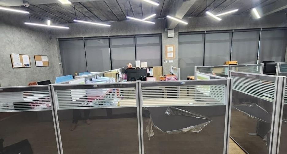 For sale 8 bedrooms office in Bang Khen, Bangkok