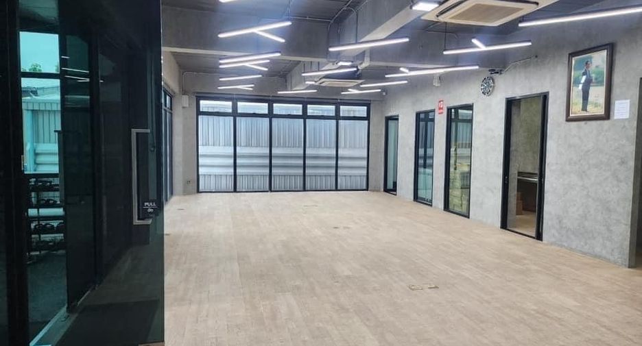 For sale 8 bedrooms office in Bang Khen, Bangkok