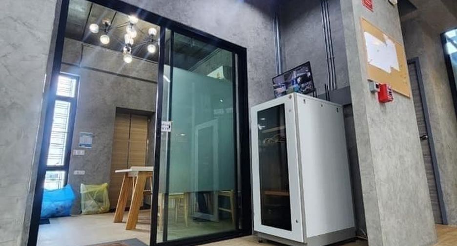 For sale 8 bedrooms office in Bang Khen, Bangkok