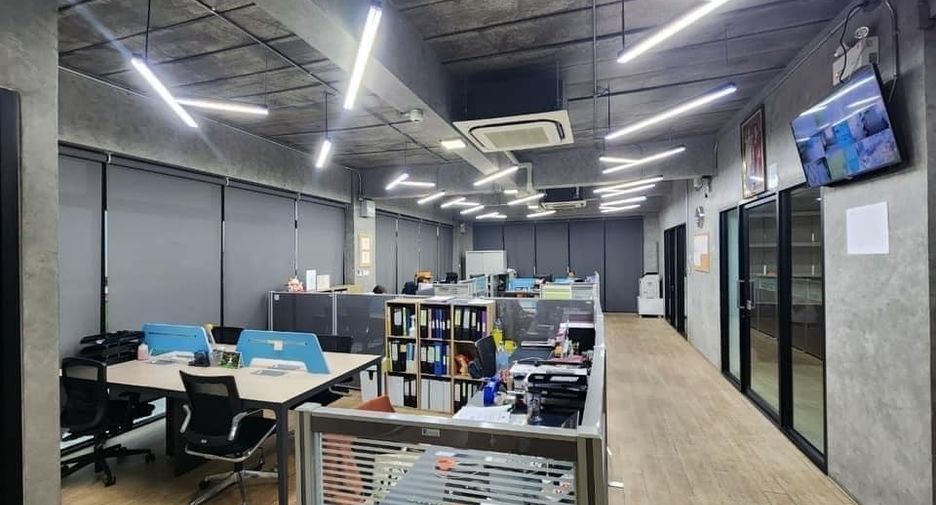 For sale 8 bedrooms office in Bang Khen, Bangkok