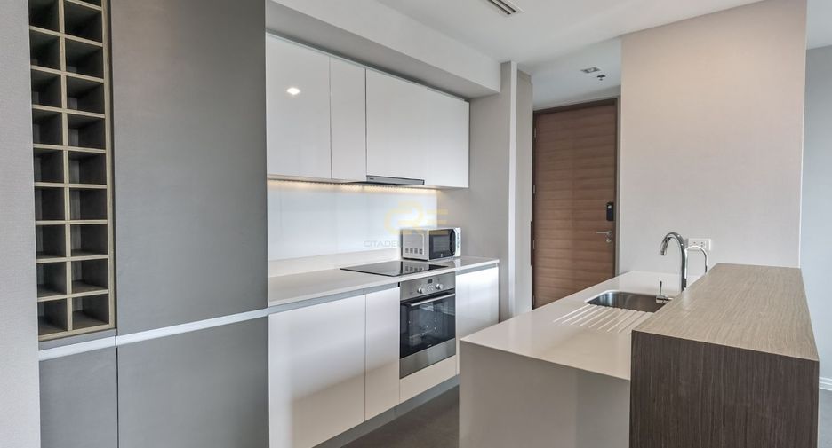 For rent 2 ベッドルーム condo in Sathon, Bangkok