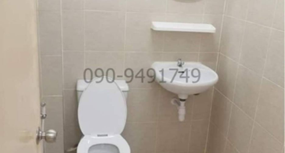 For rent 2 bedrooms townhouse in Bang Na, Bangkok