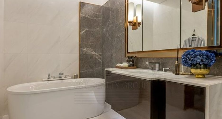 For sale 1 bed condo in Pathum Wan, Bangkok