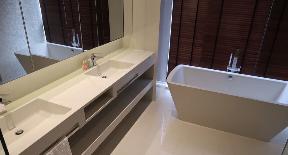 For rent 2 ベッドルーム condo in Khlong Toei, Bangkok