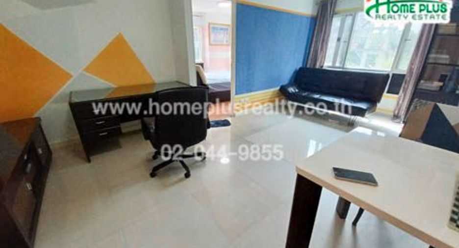 For sale 1 bed condo in Phra Khanong, Bangkok