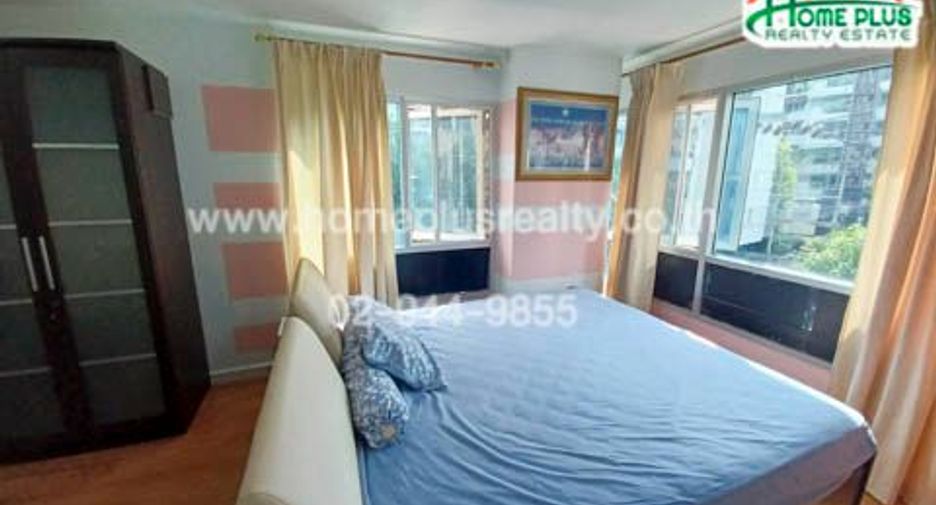For sale 1 bed condo in Phra Khanong, Bangkok