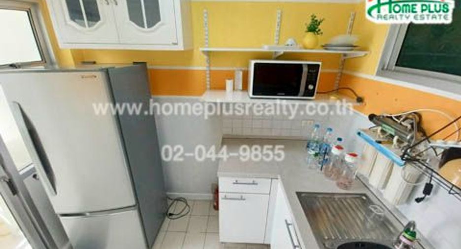 For sale 1 bed condo in Phra Khanong, Bangkok