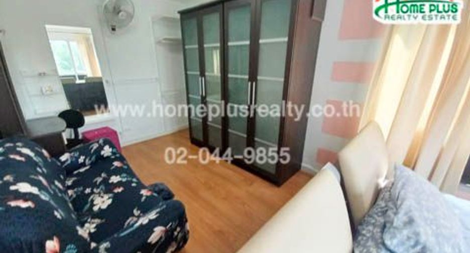For sale 1 bed condo in Phra Khanong, Bangkok