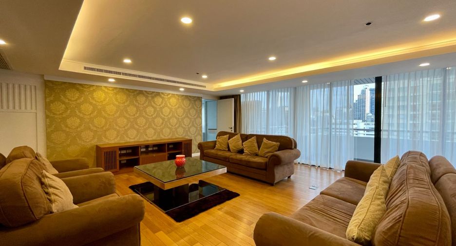 For rent 3 bedrooms condo in Watthana, Bangkok