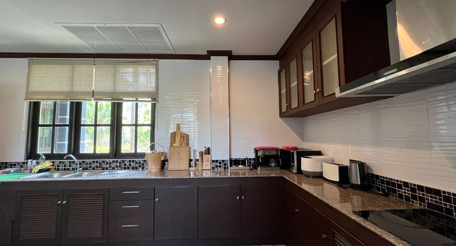出售 4 卧室 独立屋 在 Mueang Krabi, Krabi