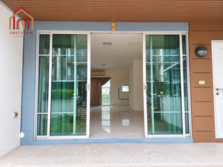 For rent and for sale 3 bedrooms townhouse in Bang Khun Thian, Bangkok