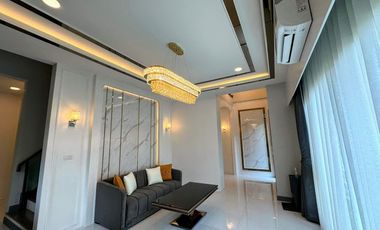 For rent and for sale 4 bedrooms house in Bang Phli, Samut Prakan