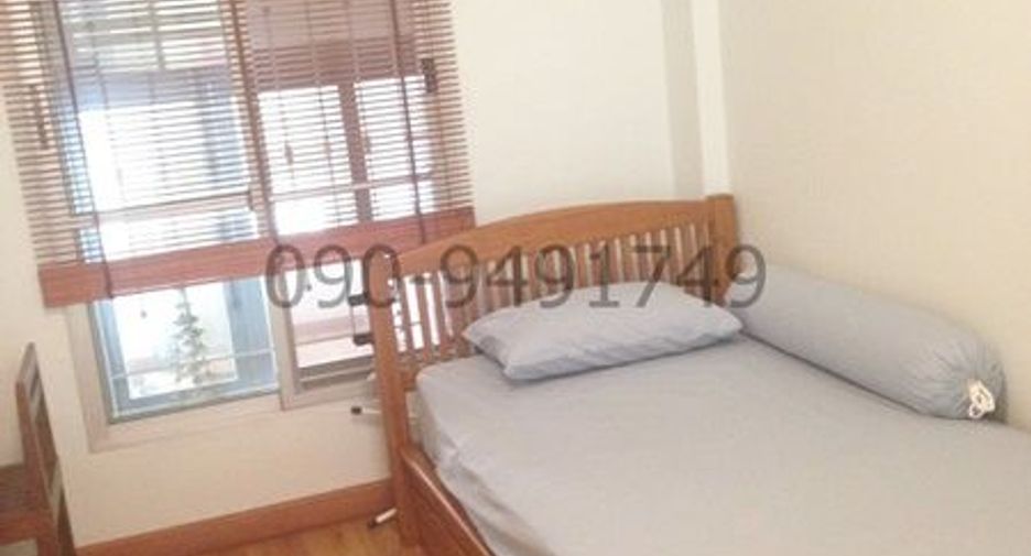 For rent 3 bedrooms townhouse in Chatuchak, Bangkok