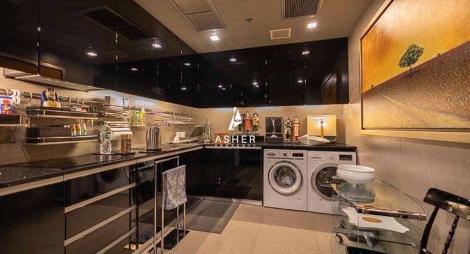 For sale 3 bedrooms condo in Sathon, Bangkok