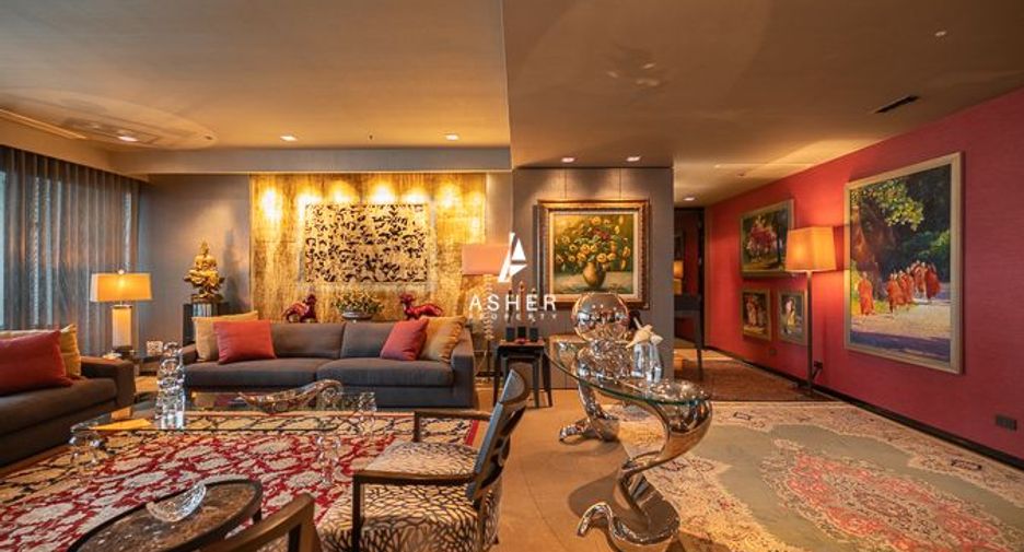 For sale 3 bedrooms condo in Sathon, Bangkok
