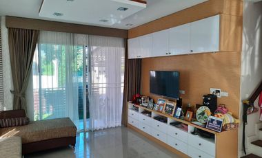 出售 3 卧室 独立屋 在 Mueang Pathum Thani, Pathum Thani