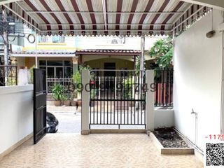 For rent and for sale 3 bed townhouse in Wang Thonglang, Bangkok