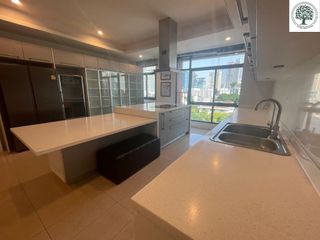 For rent 4 bedrooms condo in Watthana, Bangkok