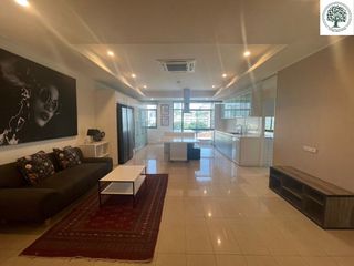 For rent 4 bedrooms condo in Watthana, Bangkok